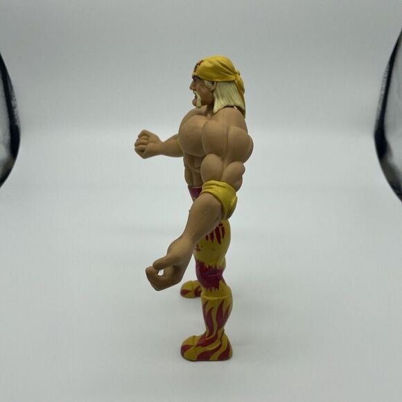 WWE Hulk Hogan Jakks Pacific Flex'ems Wrestling Figure 2002 WWF Bendable Rubber - Picture 2 of 5